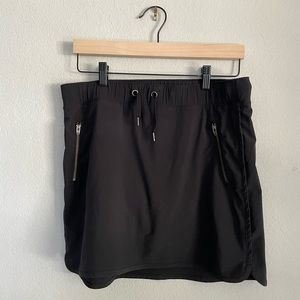 Athleta black skort with side pockets